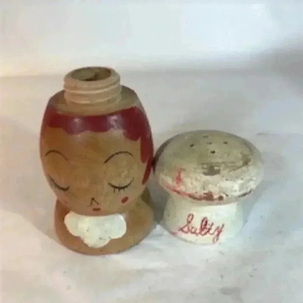 Vintage Salty And Peppy Wooden‎ Salt And Pepper Shakers 5” Tall